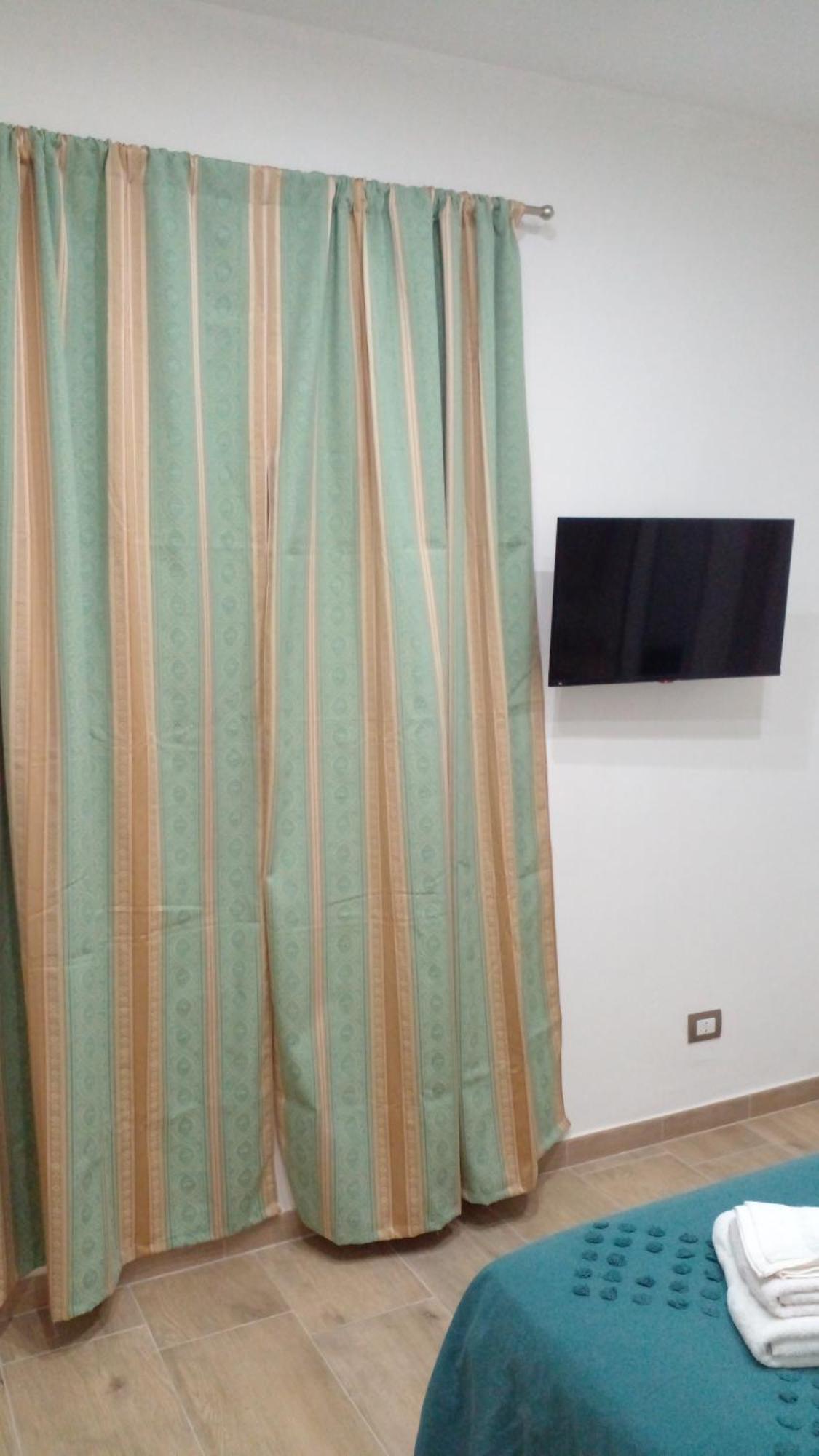 Locazione Turistica Madera Hotel Bari Buitenkant foto