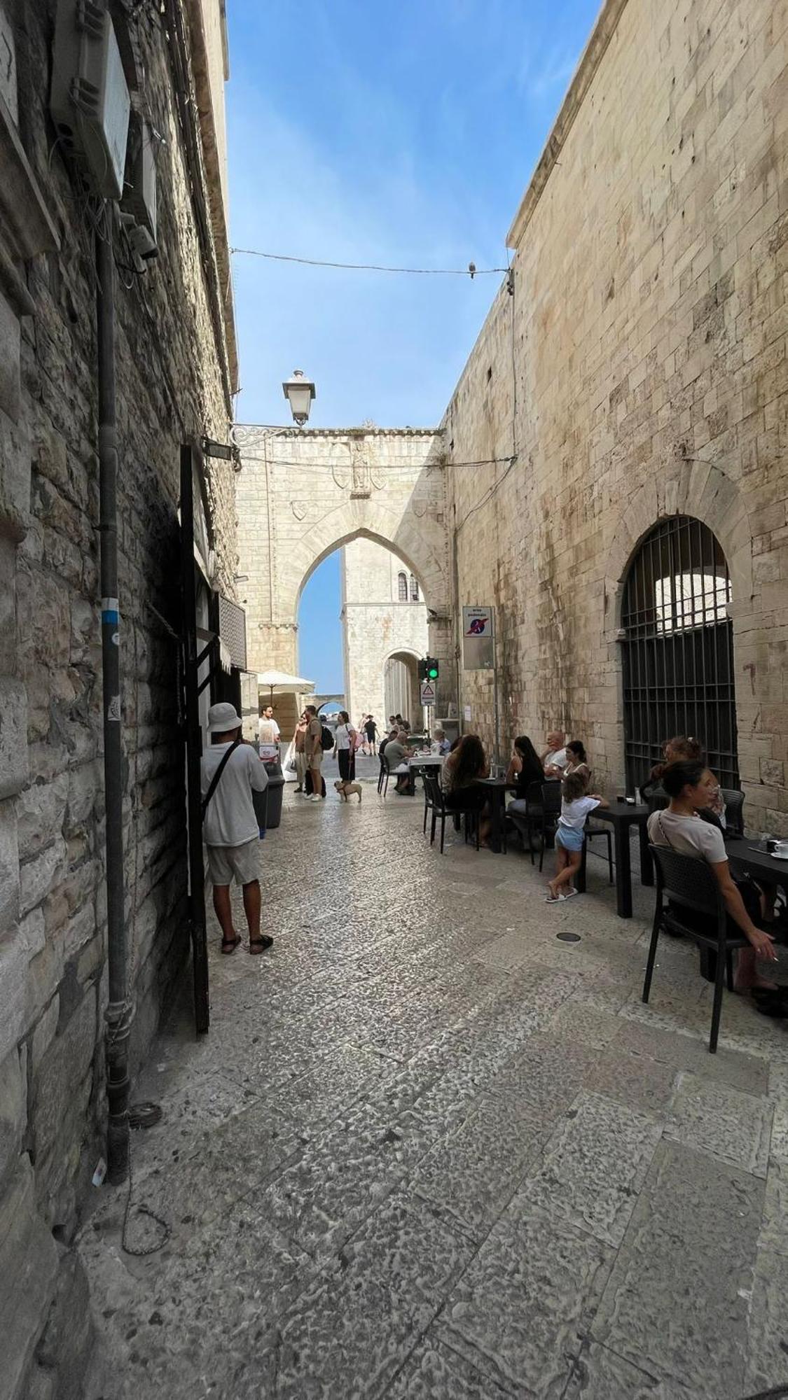 Locazione Turistica Madera Hotel Bari Buitenkant foto